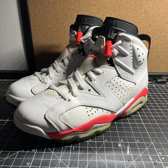Size 8.5 - Air Jordan 6 Retro \'White Infrared\' 2014 384664-123 s-l400.jpg main image 3
